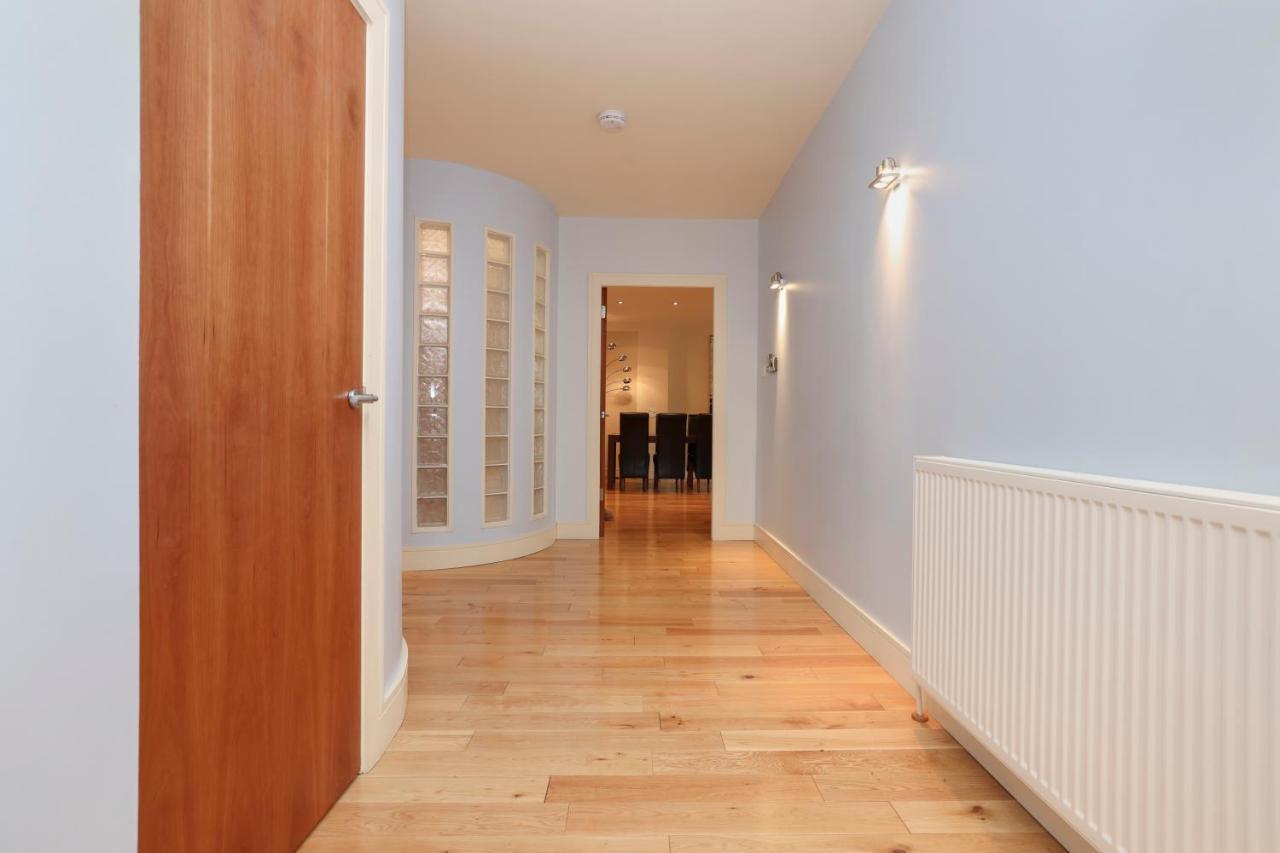 Joivy Spacious 2 Bed,2 Bath Flat, Free Parking And Rooftop Terrace Edimburgo Exterior foto